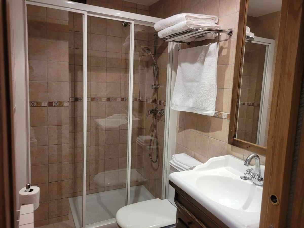 Apartamentos Casa Espanol Broto Ngoại thất bức ảnh