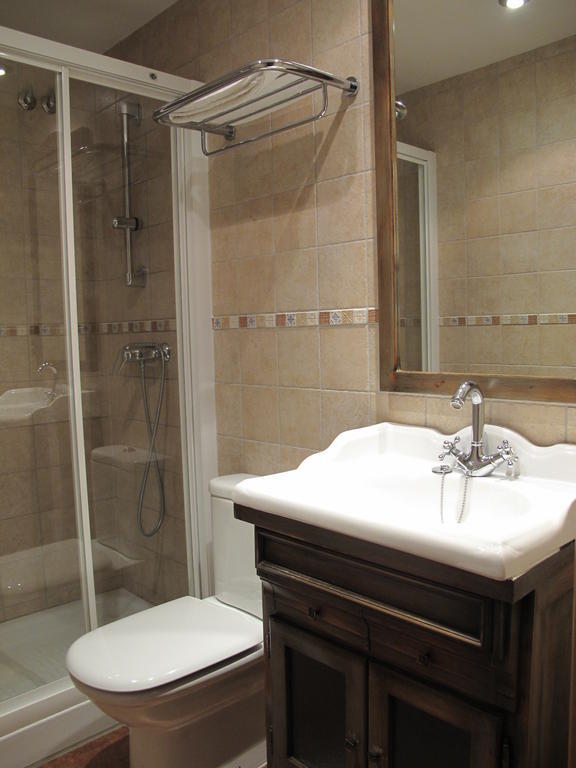 Apartamentos Casa Espanol Broto Ngoại thất bức ảnh